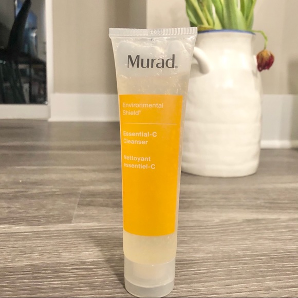 Murad Essential-C Cleanser - Picture 3 of 8